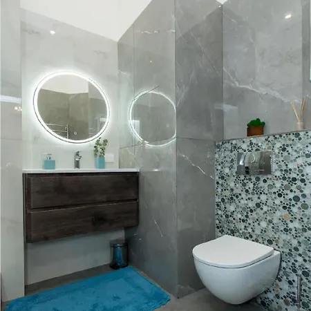 Private B&B Maison 3 Min To Supermarket Wifi Bed & Breakfast